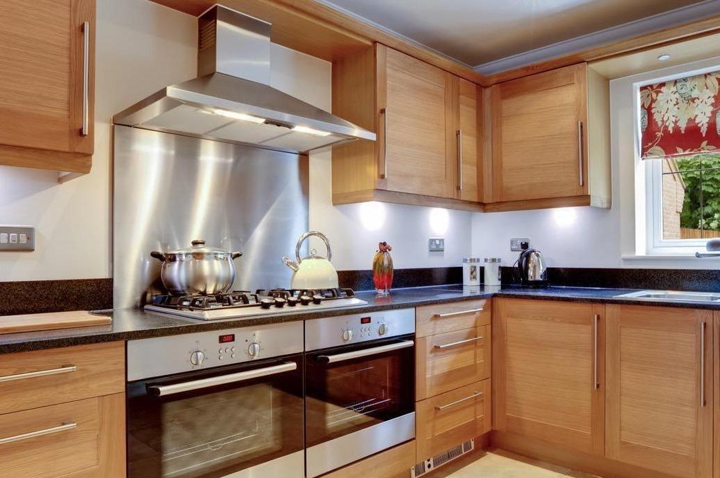 Installation d'armoire de cuisine Saint-Nicolas